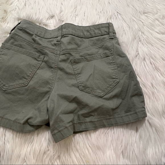 Mix by 41Hawthorn Chino Shorts Sage Green - Picture 9 of 10